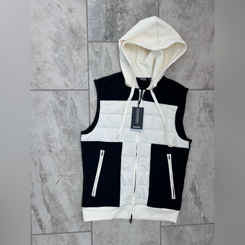 NWT Murano Liquid Luxury Slim Fit Color Block Full-Zip Hooded Vest
Size Small